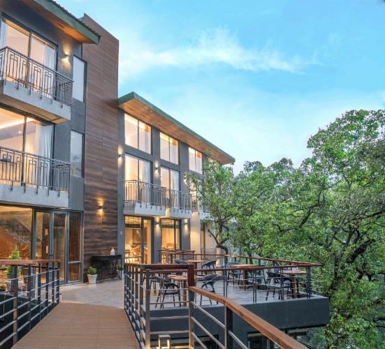 Standard Double Family room with balcony and with lake view