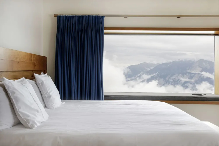 Chetzeron Hotel