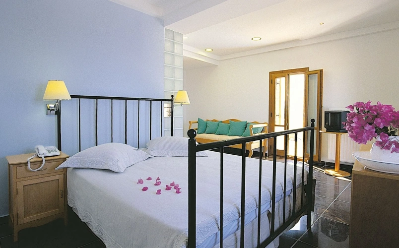 Superior Triple room with volcano view