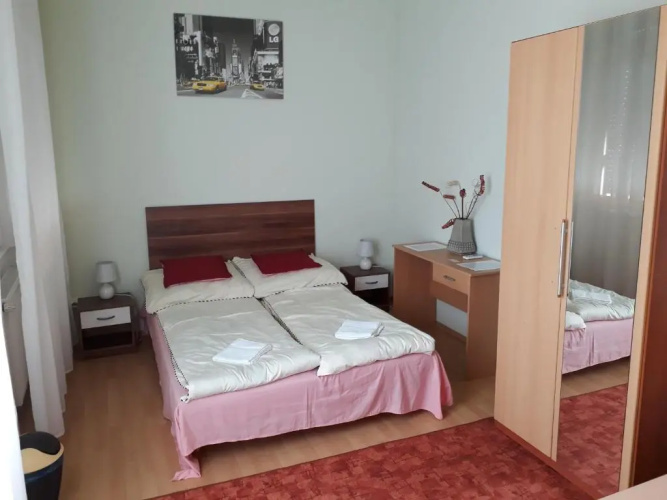 Piac utcai Apartman