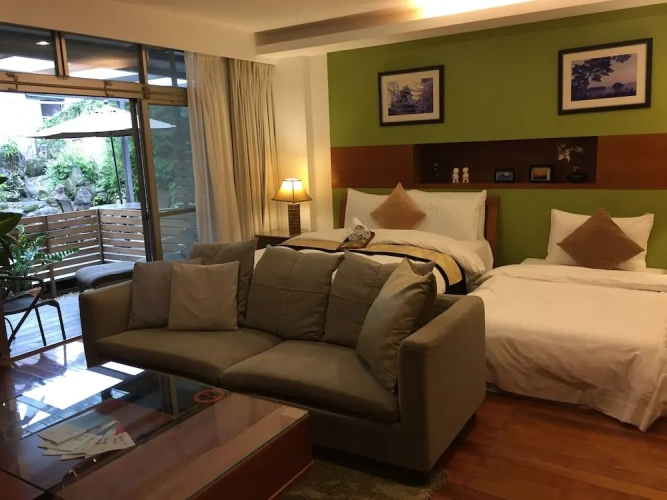 Standard Triple room