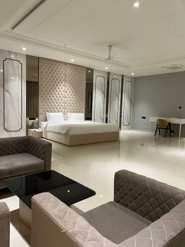 Luxury Suite