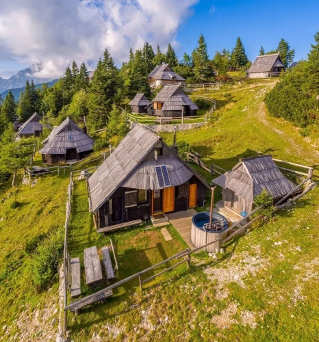 1 Bedroom Chalet with mountain view