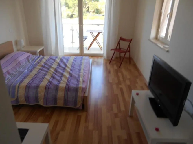Studio with balcony and with sea view