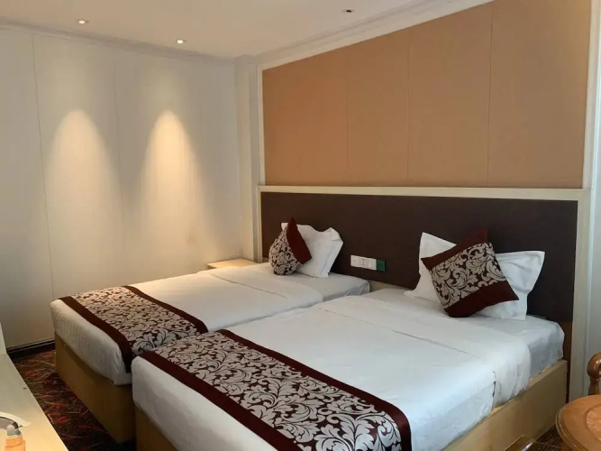 A1 Royal hotel Riverside