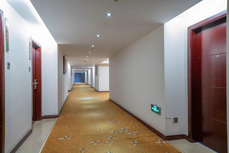 Garden Hotel