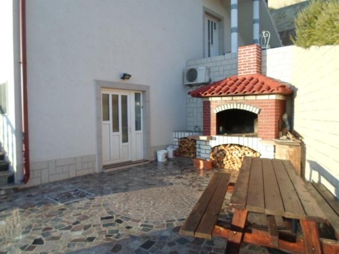 Apartment with balcony and with sea view