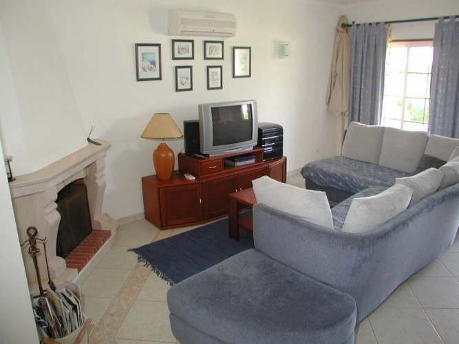 2 Bedrooms Cottage