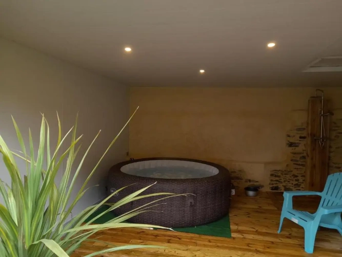 2 Bedrooms Cottage
