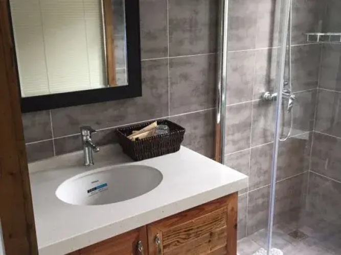 Stream Banks Private Hostel