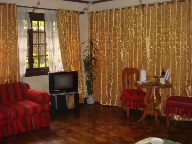 Highland Villa Hotel and Resto