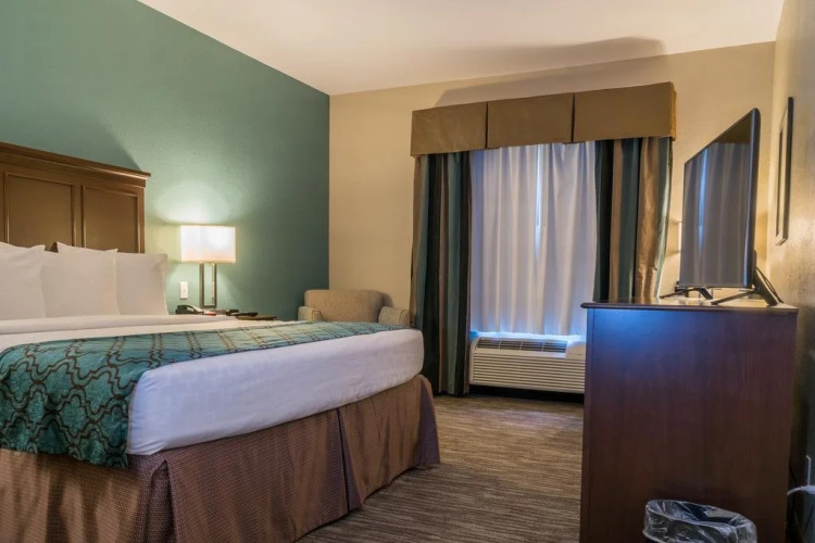 Heritage Place Hotel & Suites