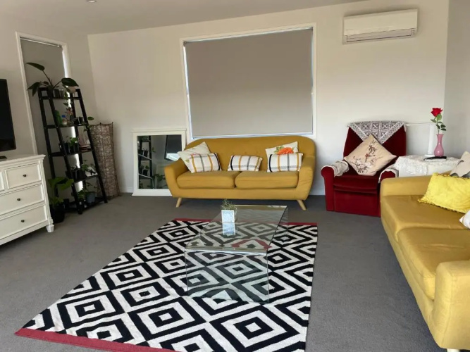 Holiday House