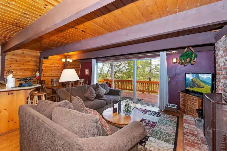 070 Tree Top Cabin