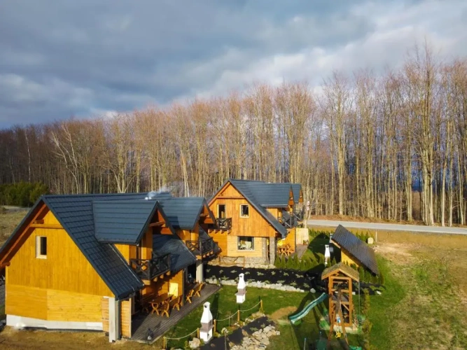 2 Bedrooms Chalet
