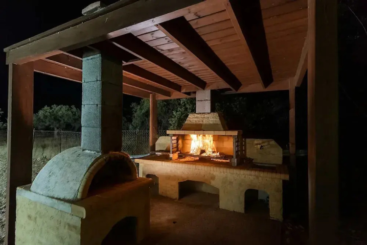 Sinani Villa - Garden Oasis With Private Pool