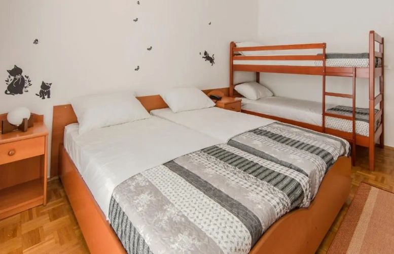 Standard Quadruple room with balcony