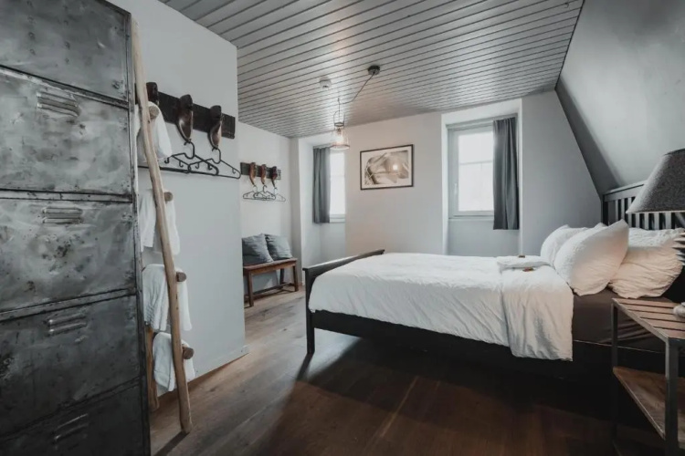 No8 Boutique Hotel - self check in
