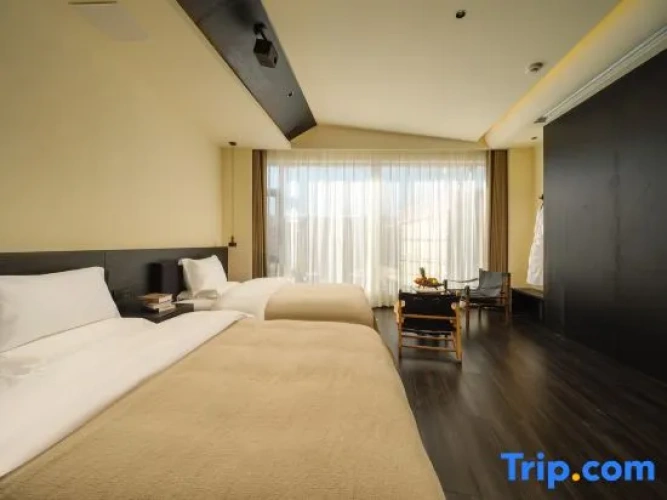 Standard Twin Family room