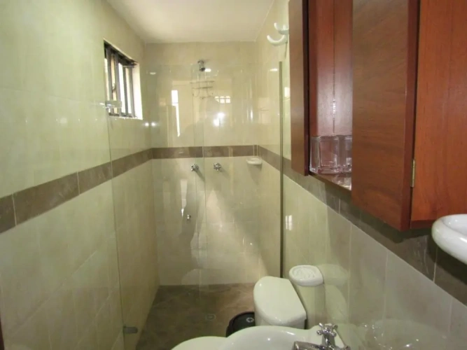 3 Bedrooms Apartment