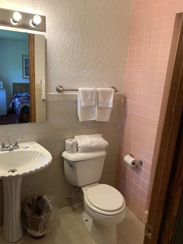 Economy Quadruple room