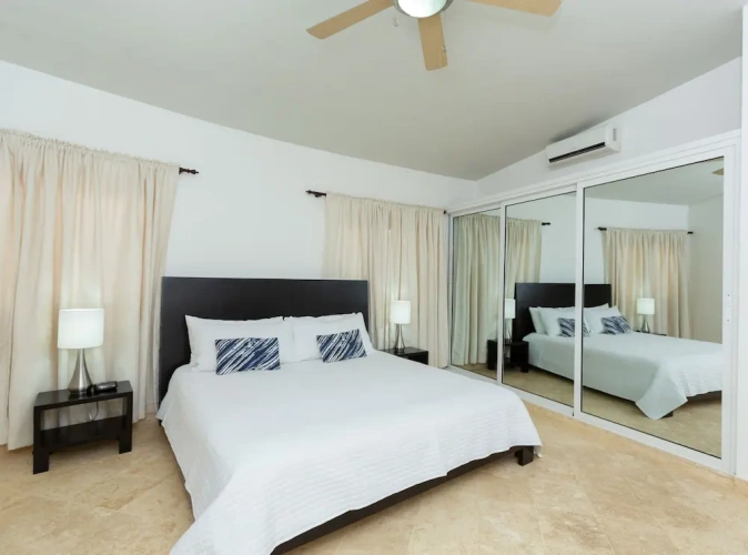 4 Bedrooms Luxury Villa