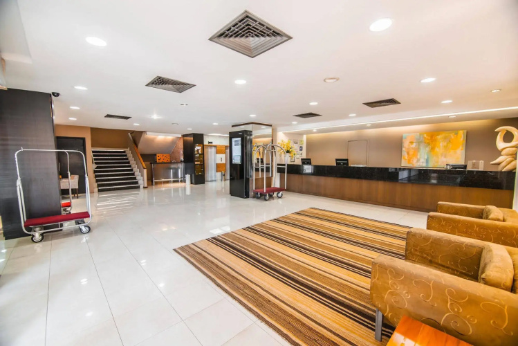 Stream Palace Hotel