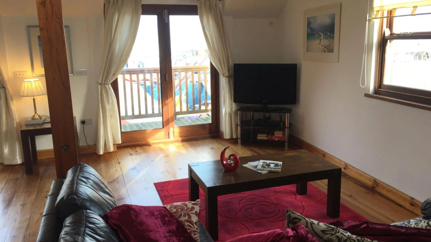 Penthouse 3 - Spacious Harbourside Apartment
