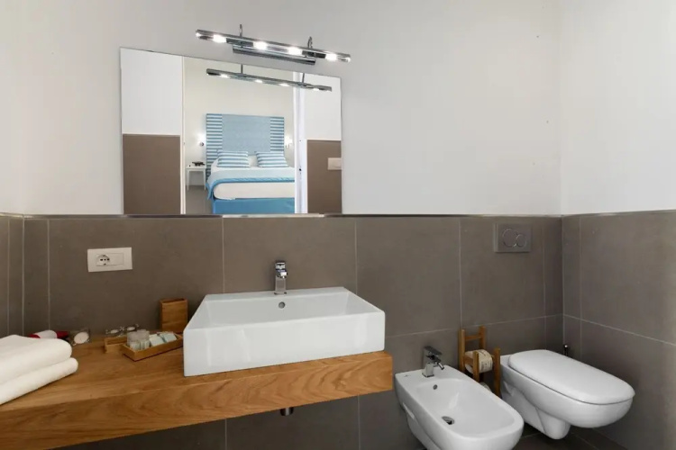 Blue Suite Sorrento Tasso Square