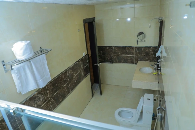 Standard Twin room with balcony