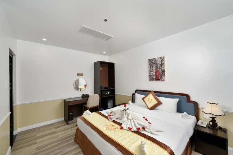 Quadruple Suite