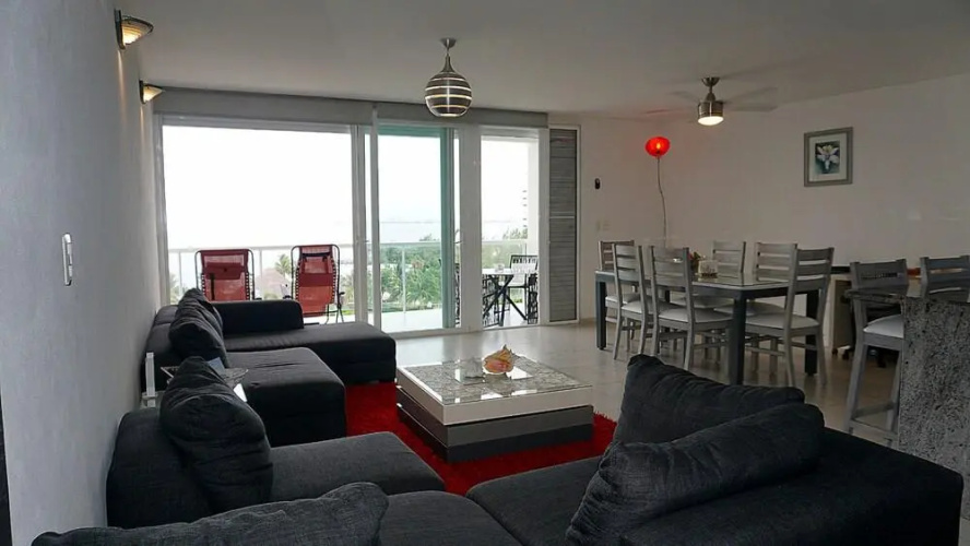 CARIBE Beachfront 2 BDR- Incredible Oceanview