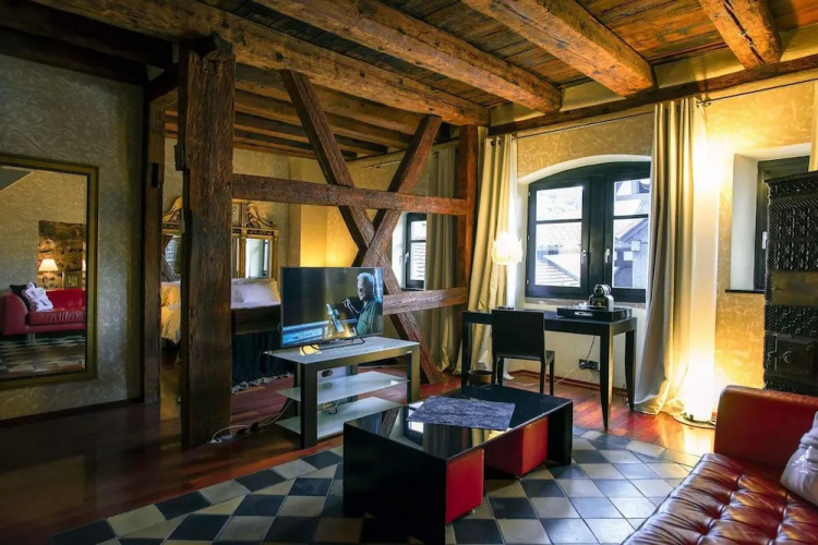 Le B. Suites, Chambres & Restaurant