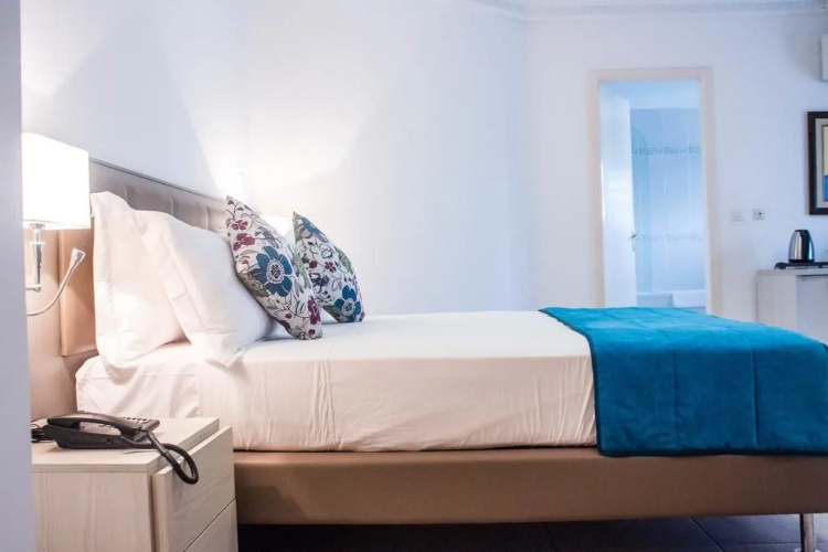 Conciergerie Hotel White House