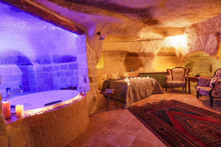 Sinasos Palace Cave Hotel