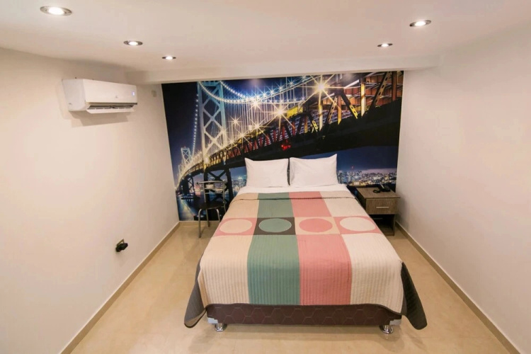 Hostal Encantos