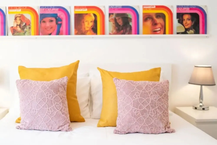 The Palais - Retro Style