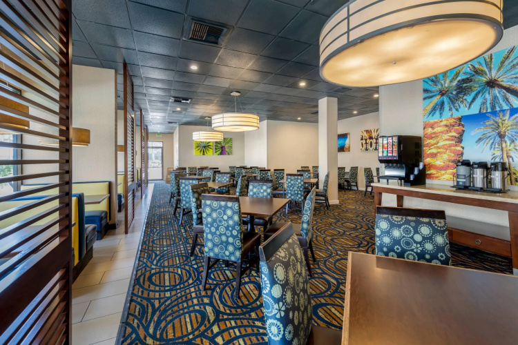 Clarion Hotel Anaheim Resort photo 24