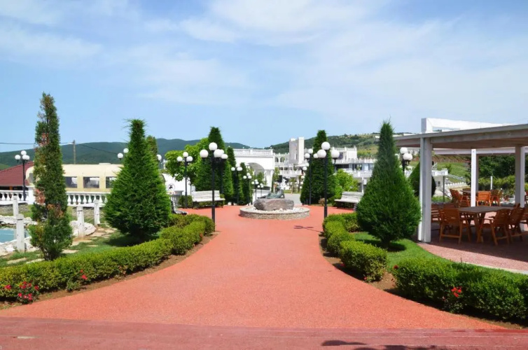 Queen Vali Palace