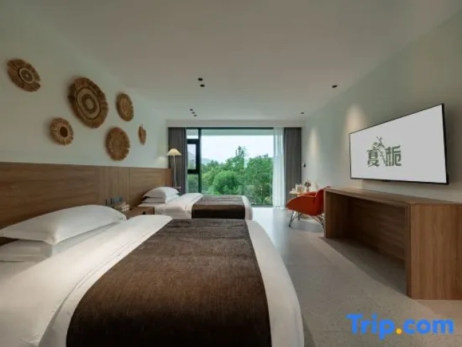 Standard Quadruple room with mountain view