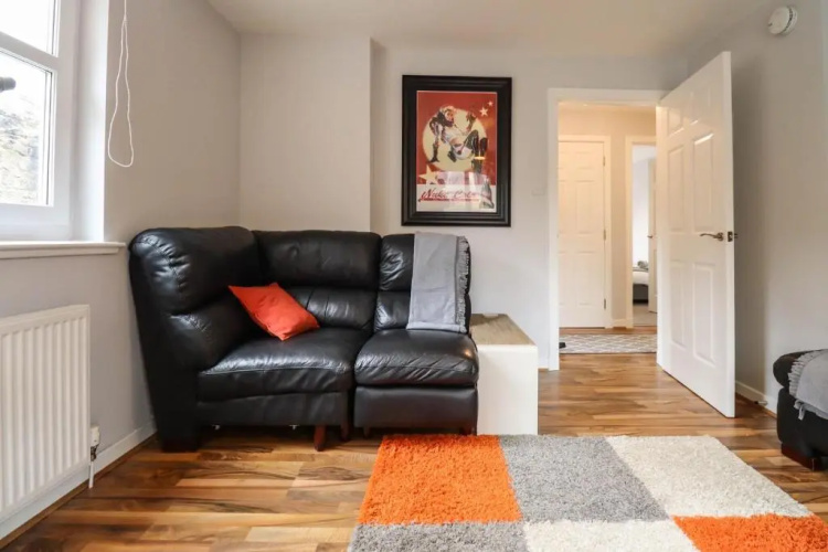 Queen Apartment