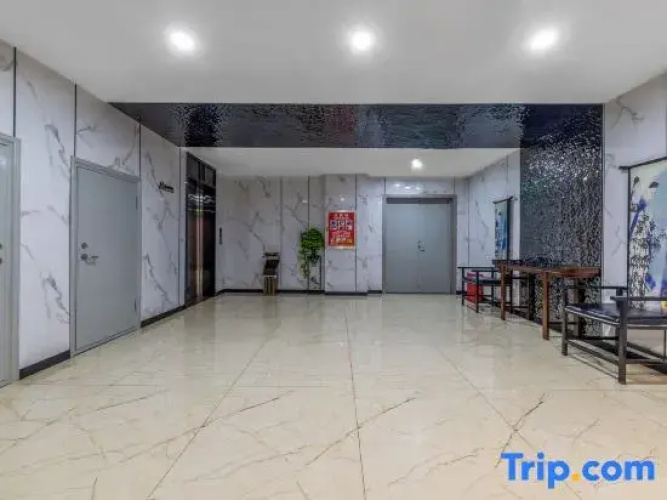 M Guochao Hotel