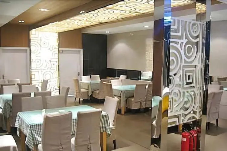 Xining Communications Business Hotel