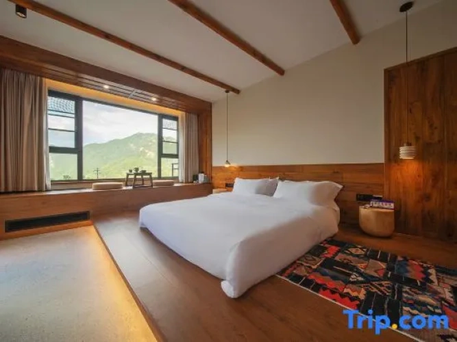 Standard Double room with view