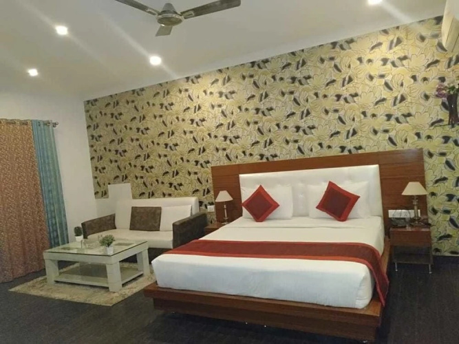 Ratan Paradise