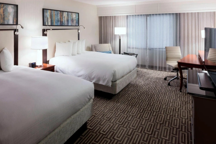 Standard Quadruple Club room