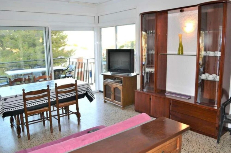106302 - Apartment in Llança