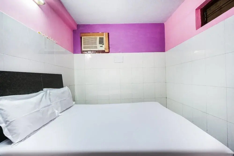 Kumarans Inn by OYO Rooms