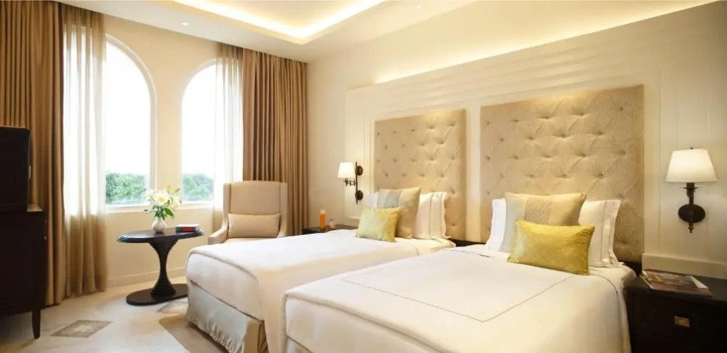 Deluxe Twin room with city view
