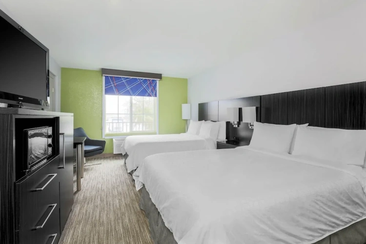 Quadruple Suite